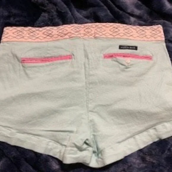 Southern Marsh Shorts - Picture 2 of 4